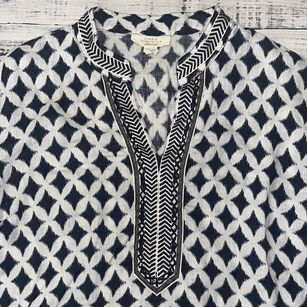 Charter Club Linen Navy and White Patterned Tunic Sz. M - Picture 3 of 9